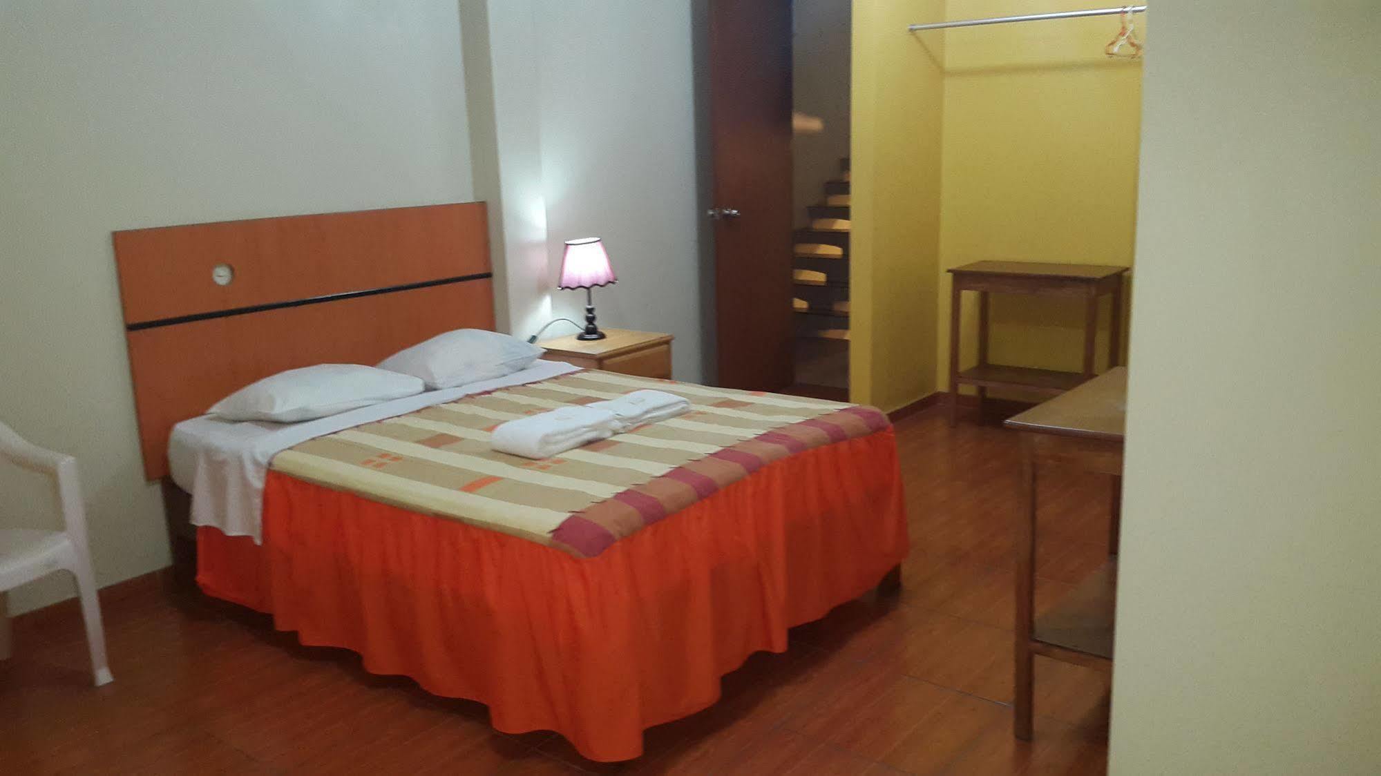 Hotel Sol De Хуанчако Екстериор снимка